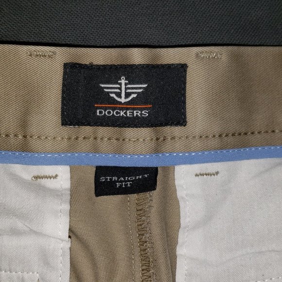 Dockers Men's Straight Fit, Flat Front Khakis - Size W32 L32 - Picture 5 of 6